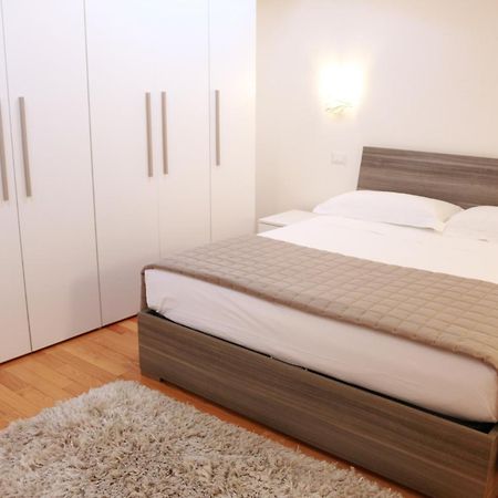 Locazione Turistica Aquila 3 Apartment Verona Luaran gambar