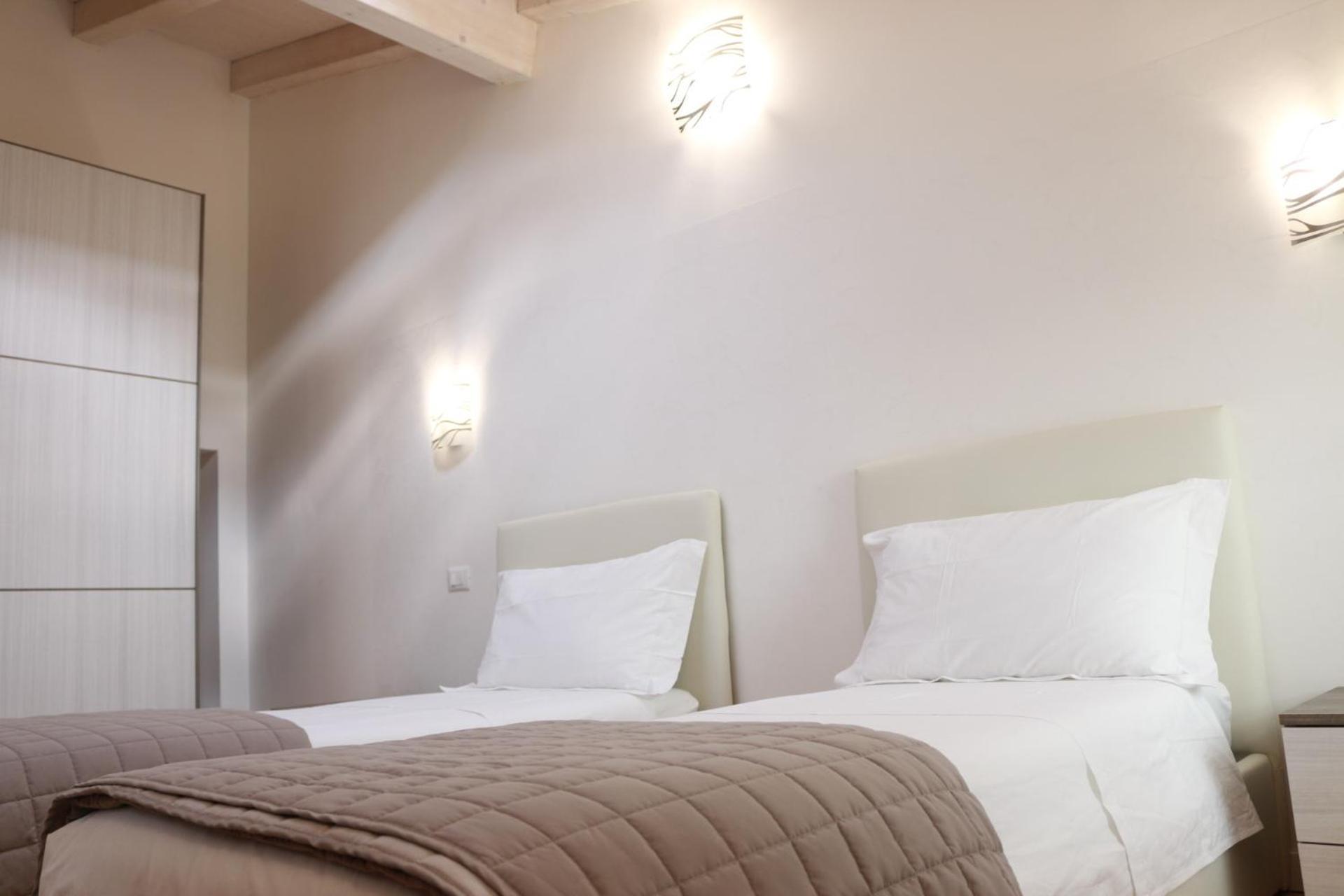 Locazione Turistica Aquila 3 Apartment Verona Luaran gambar